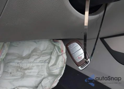 2016 Hyundai Sonata Hybrid Limited from USA, damaged, VIN KMHE34L12GA016984